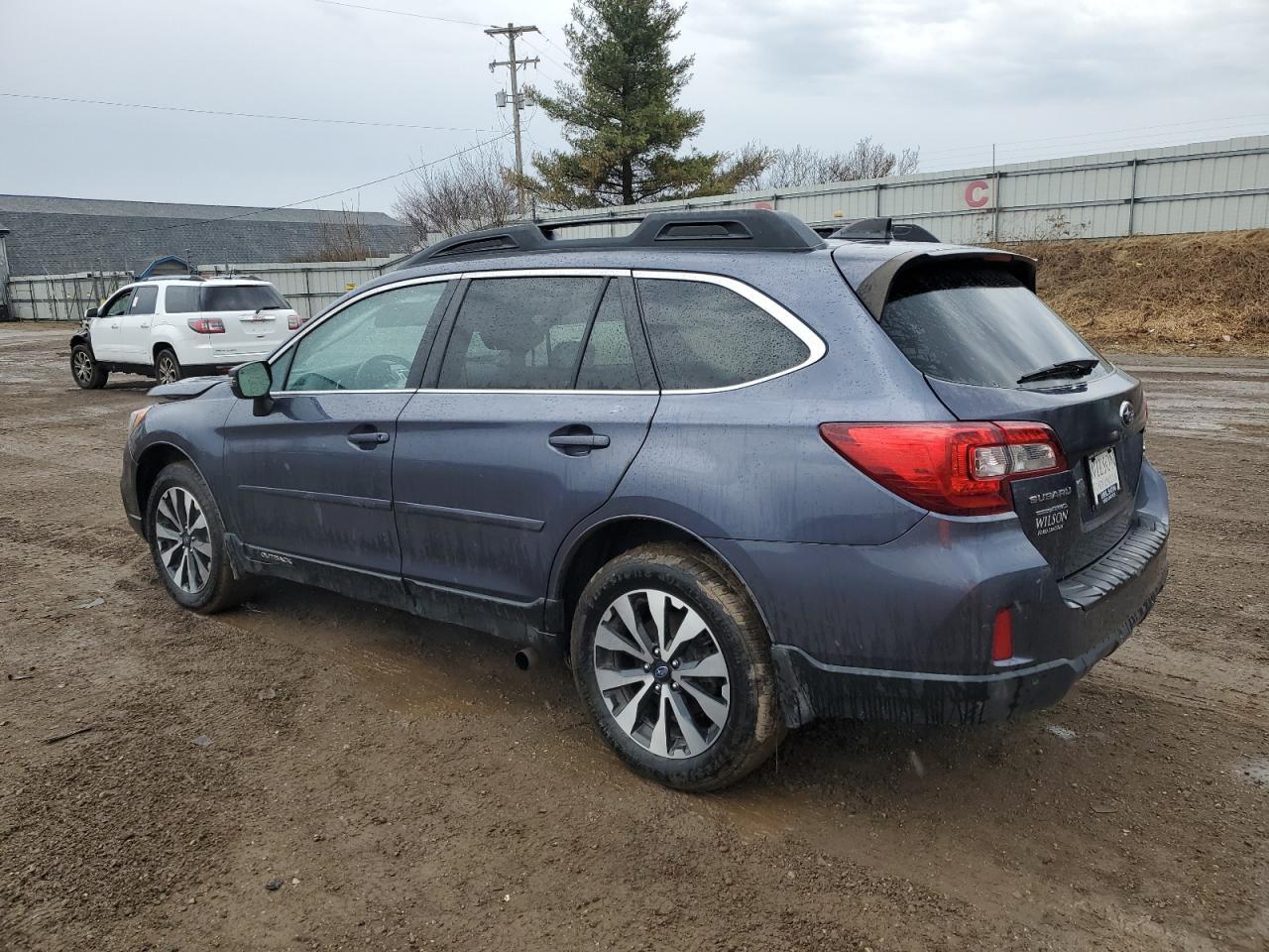 2017 Subaru Outback 3.6R Limited - Фото 2