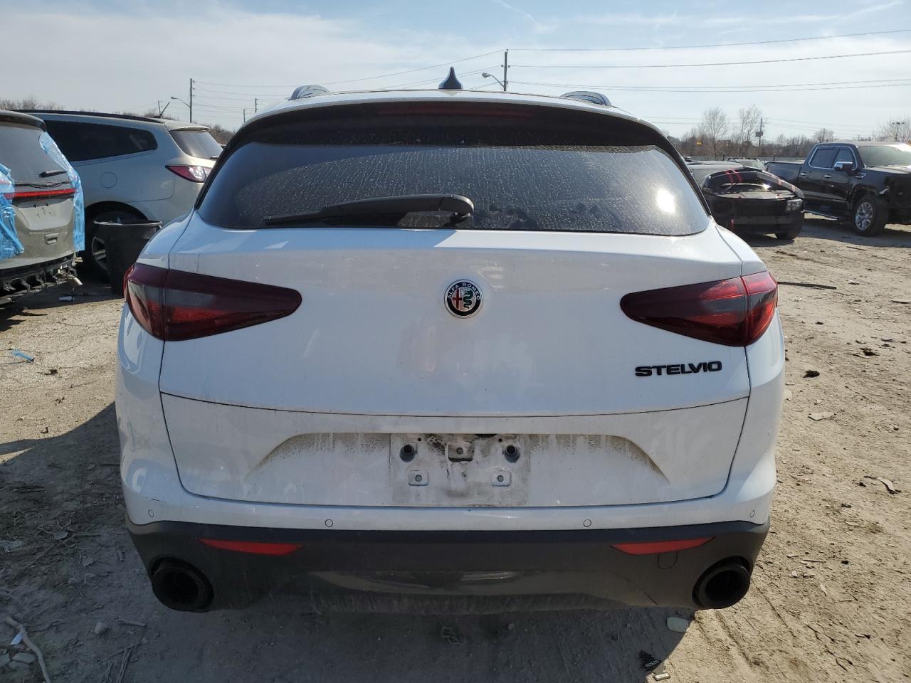 2020 Alfa Romeo Stelvio - Image 6
