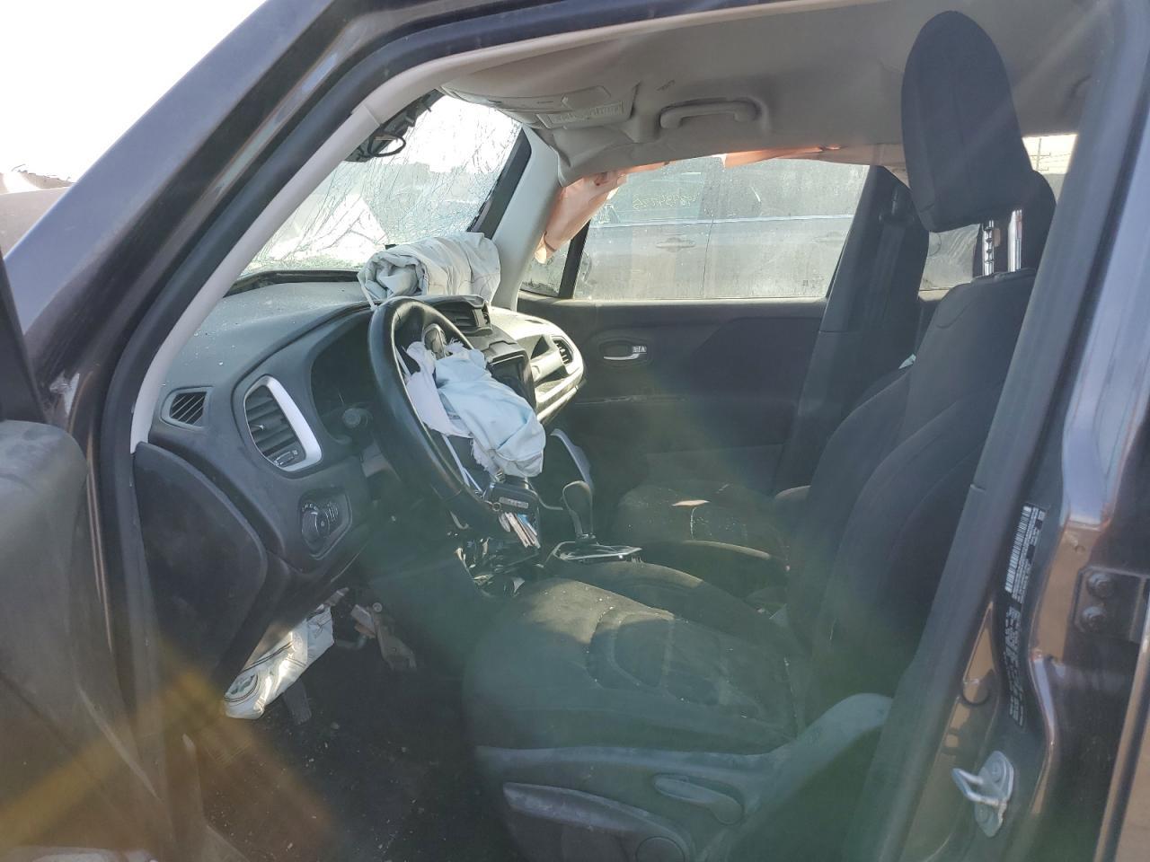 2018 Jeep Renegade Latitude - Image 7