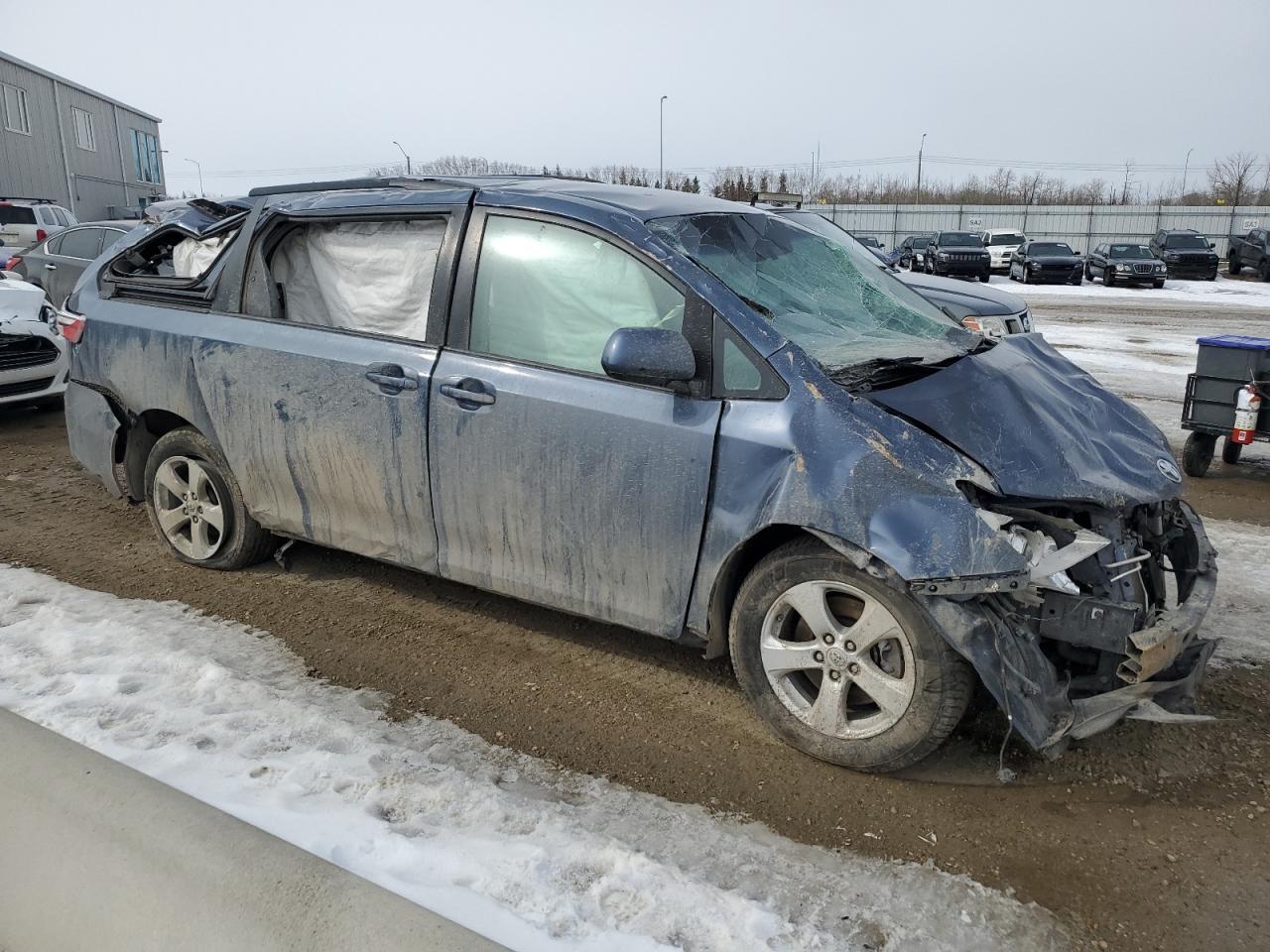 2015 Toyota Sienna Le 8-Passenger - Фото 4