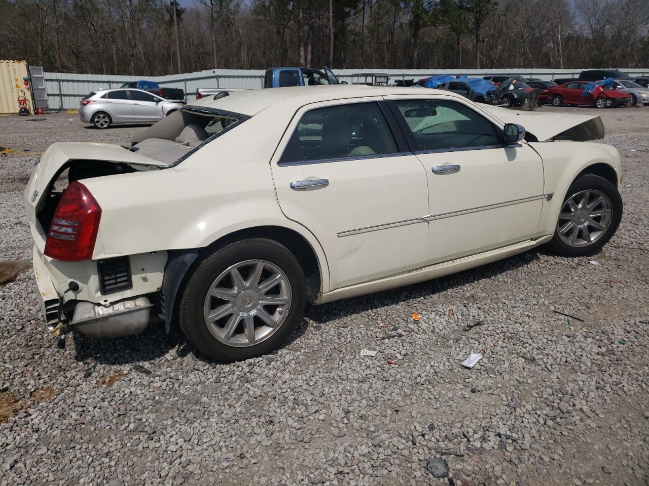 2006 Chrysler 300C - Image 3