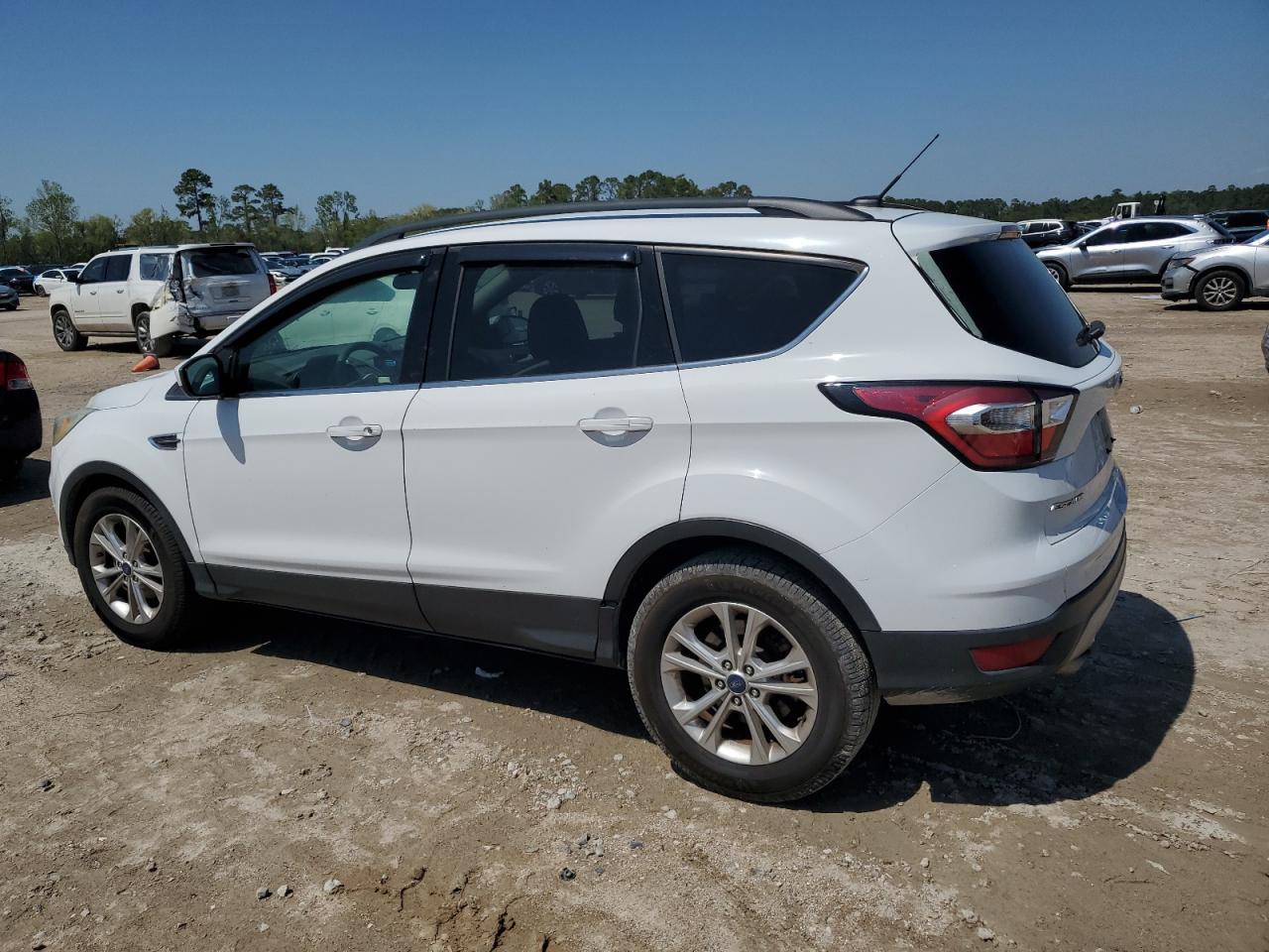 2017 Ford Escape Se - Image 2