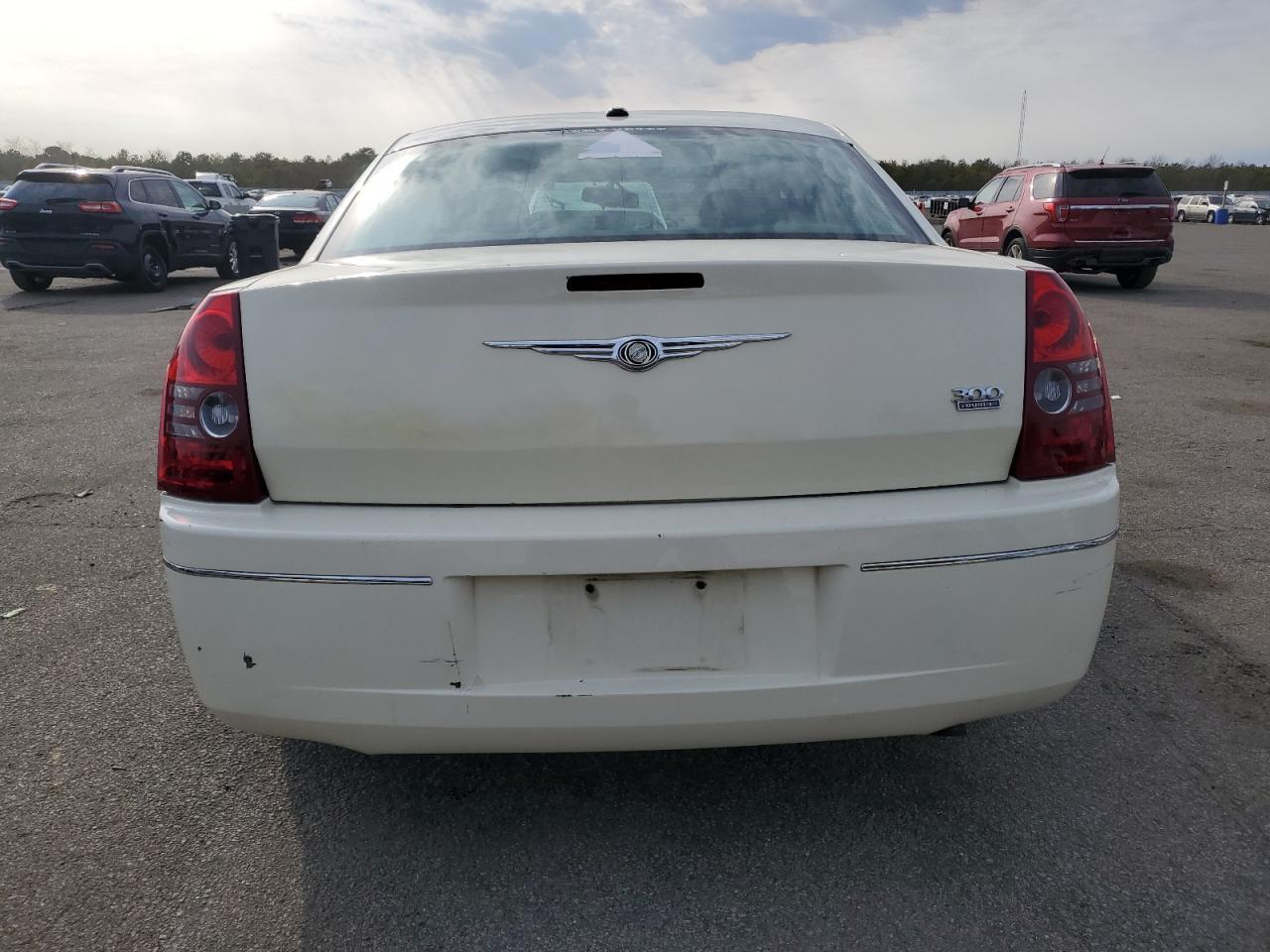 2009 Chrysler 300 Touring - Фото 6