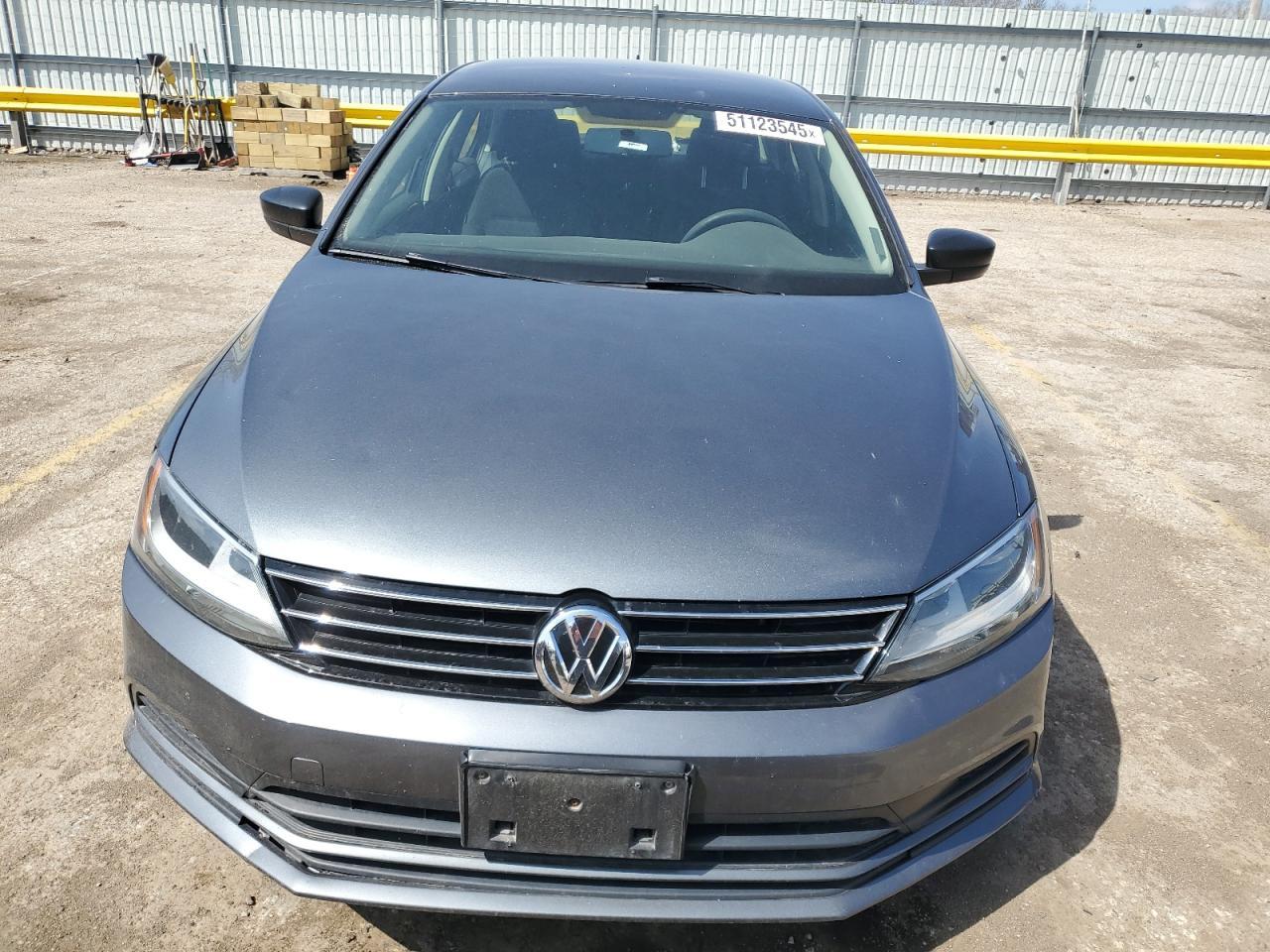 2016 Volkswagen Jetta Se - Image 5