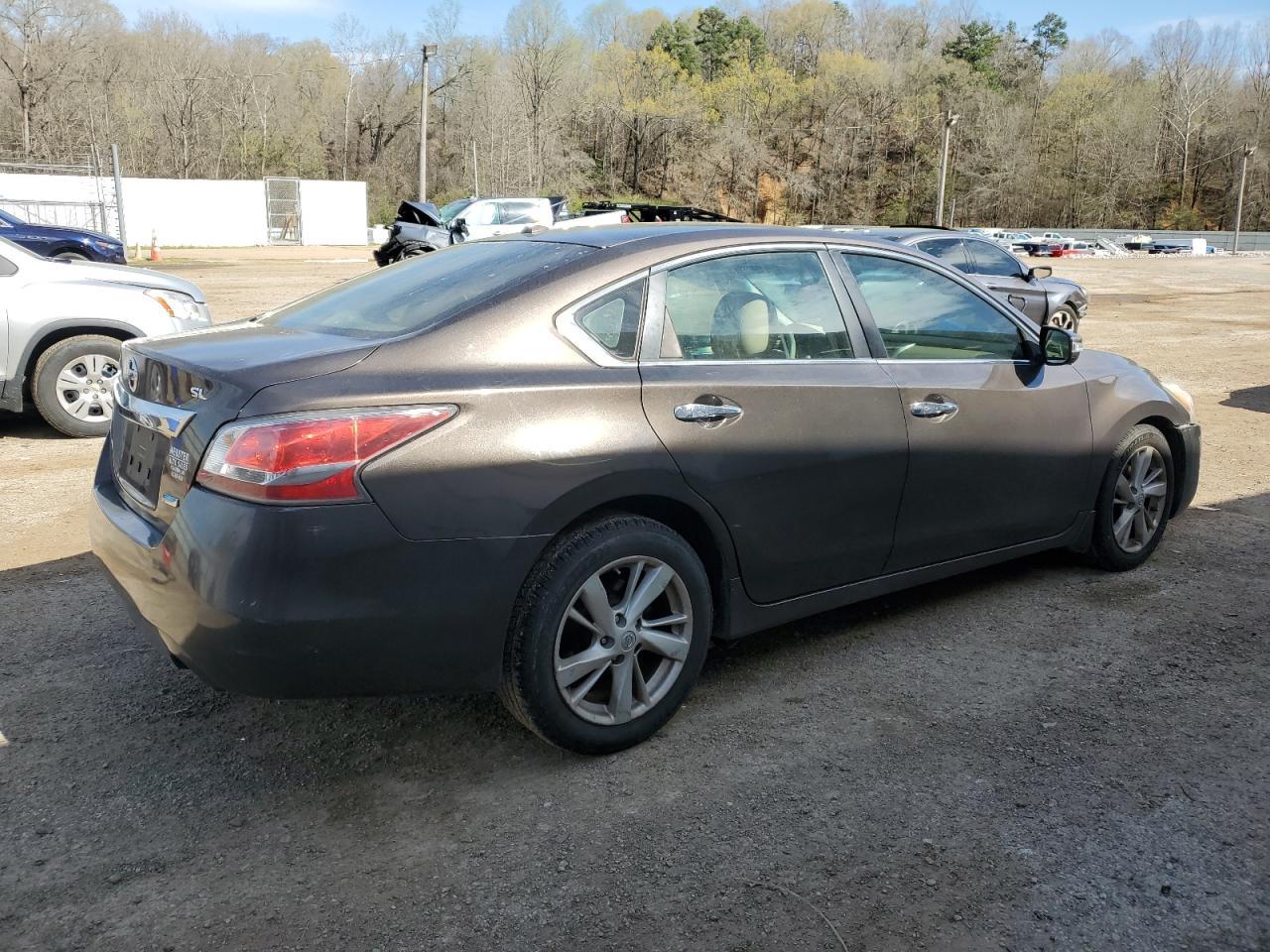 2014 Nissan Altima 2.5 - Image 3