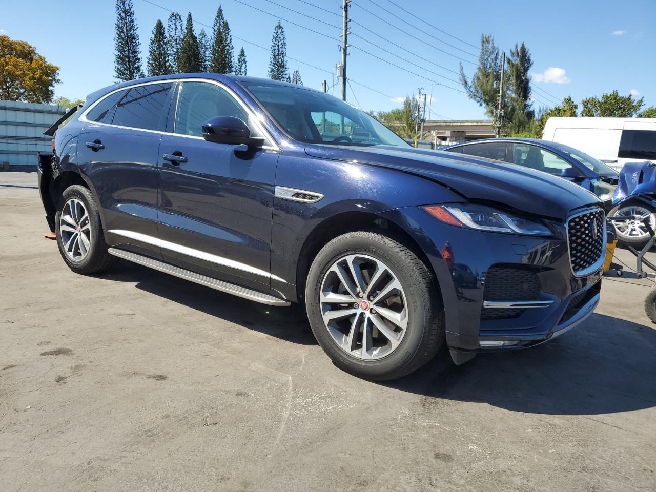 2022 Jaguar F-Pace S - Фото 4