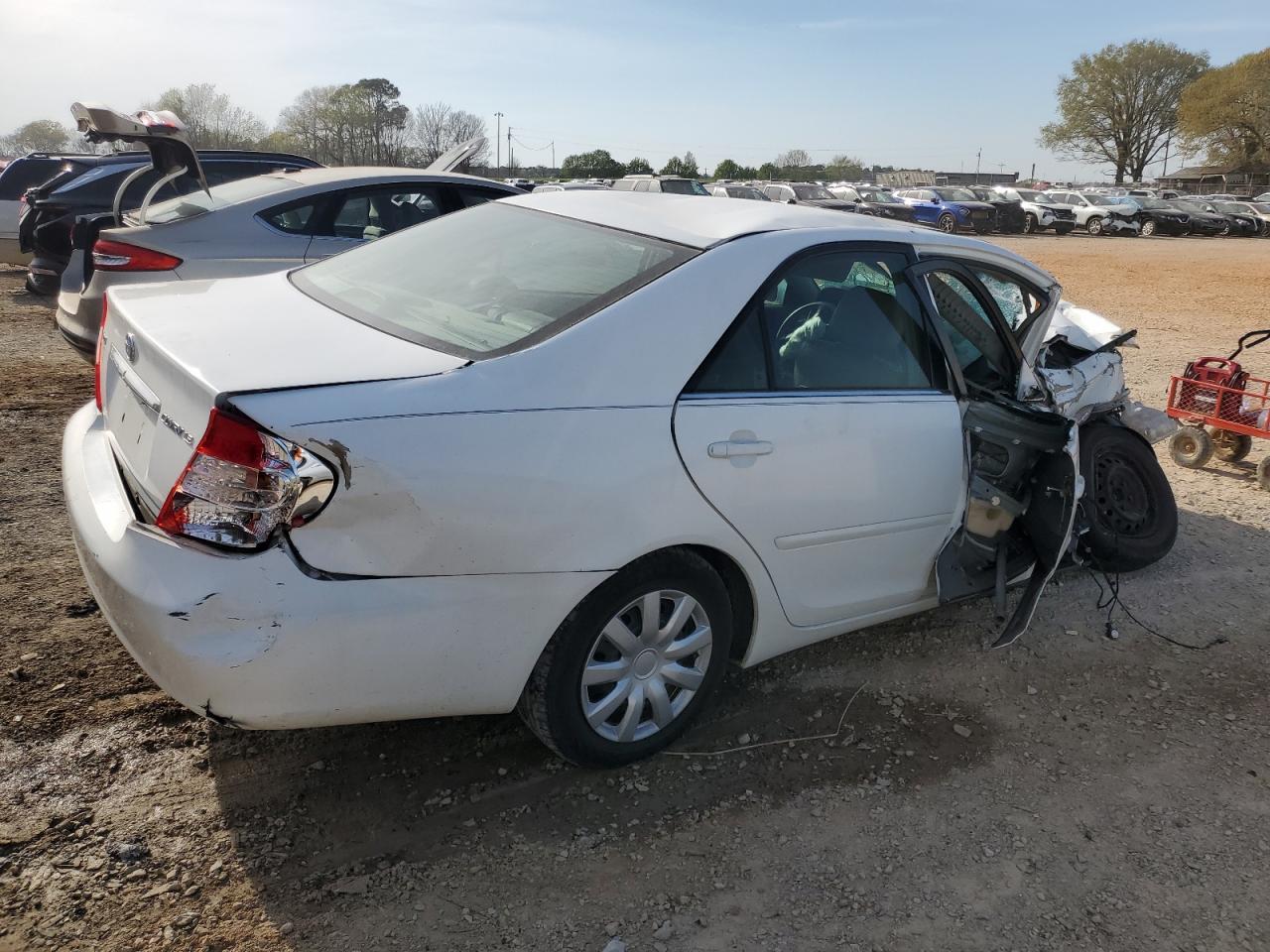 2002 Toyota Camry Le - Image 3
