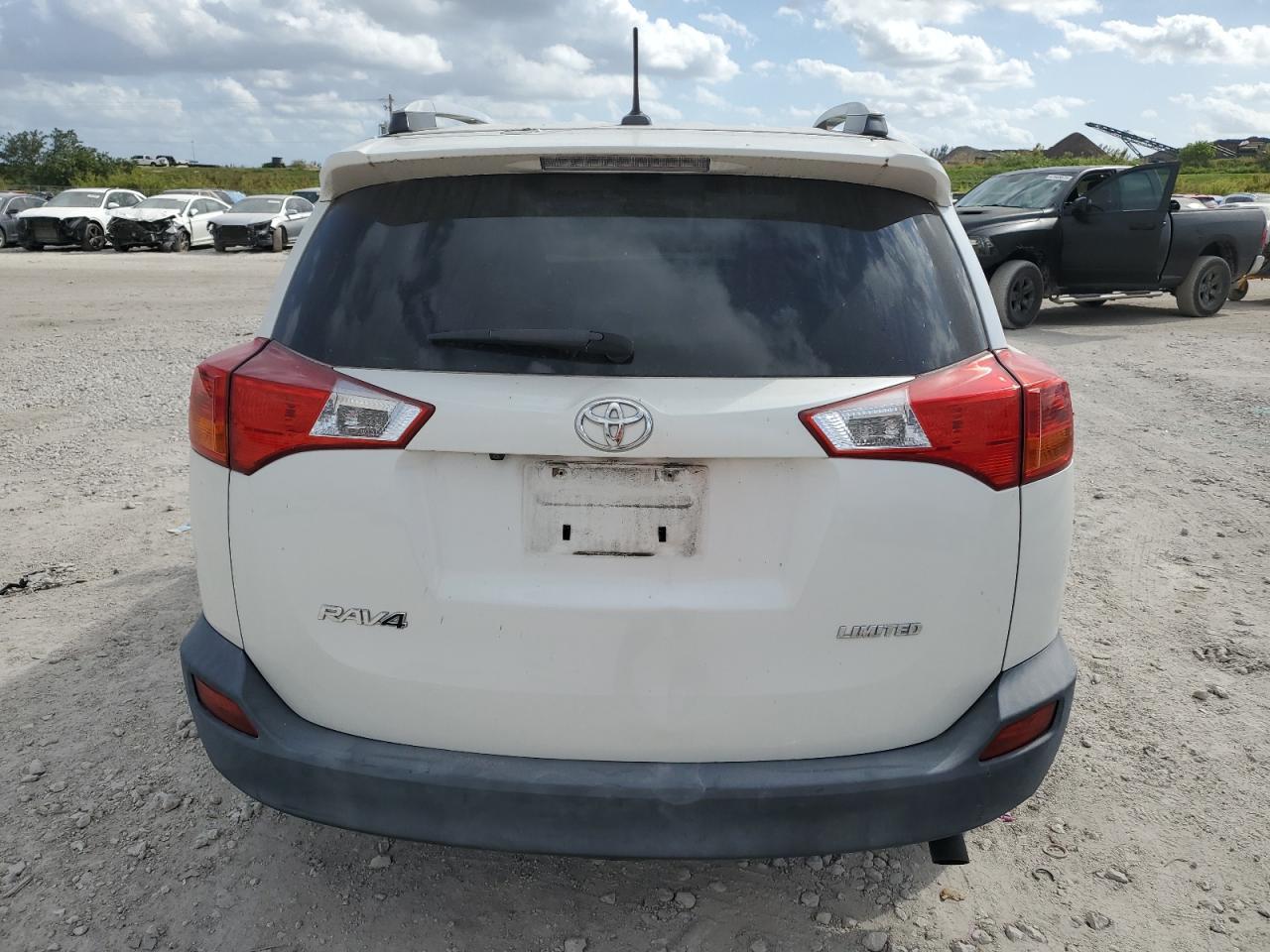 2015 Toyota Rav4 Limited - Image 6