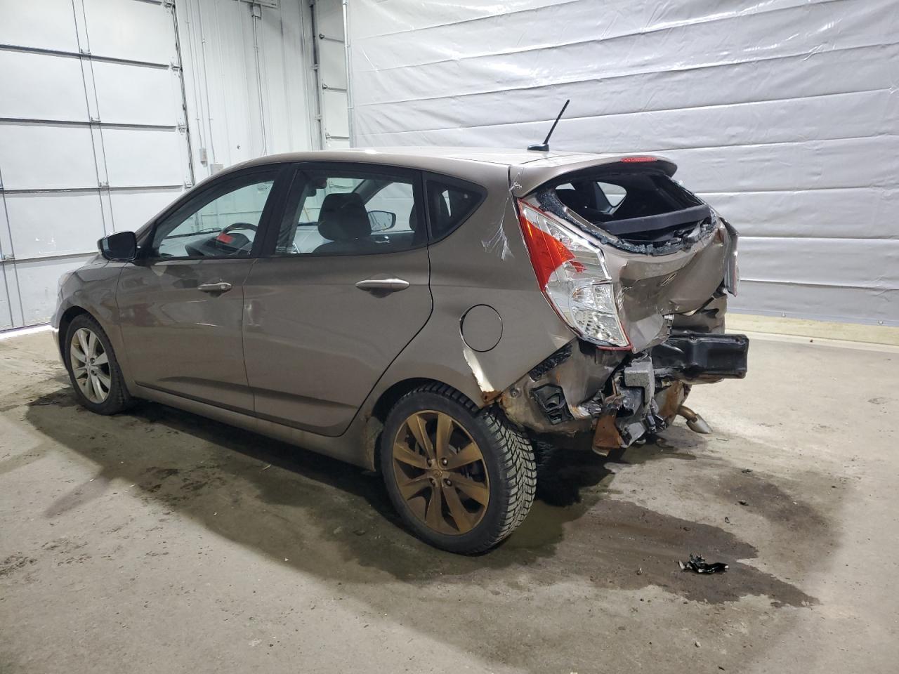 2013 Hyundai Accent Gls - Image 2