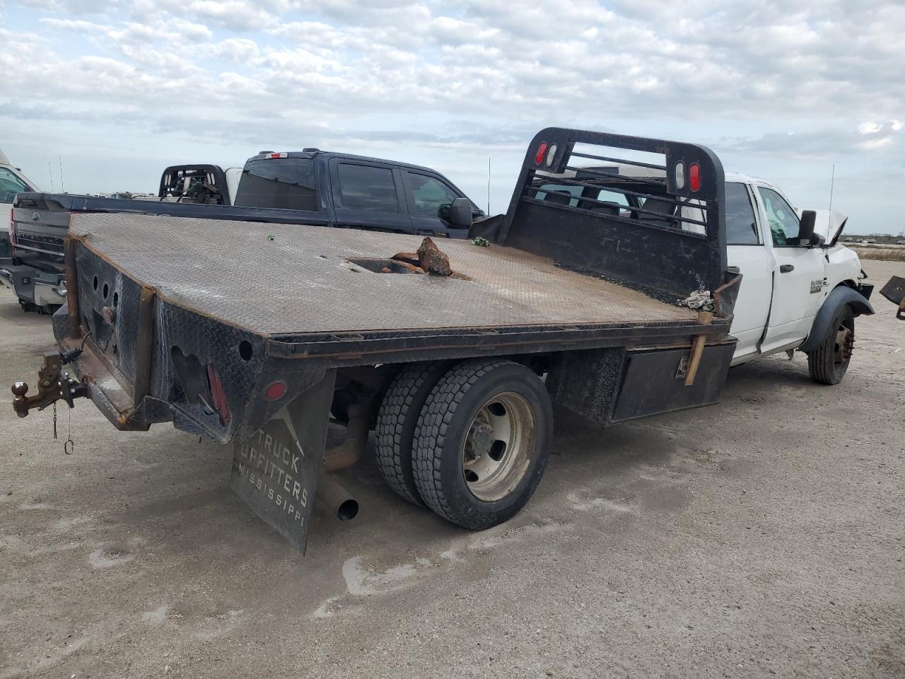 2015 Ram 5500 - Image 3