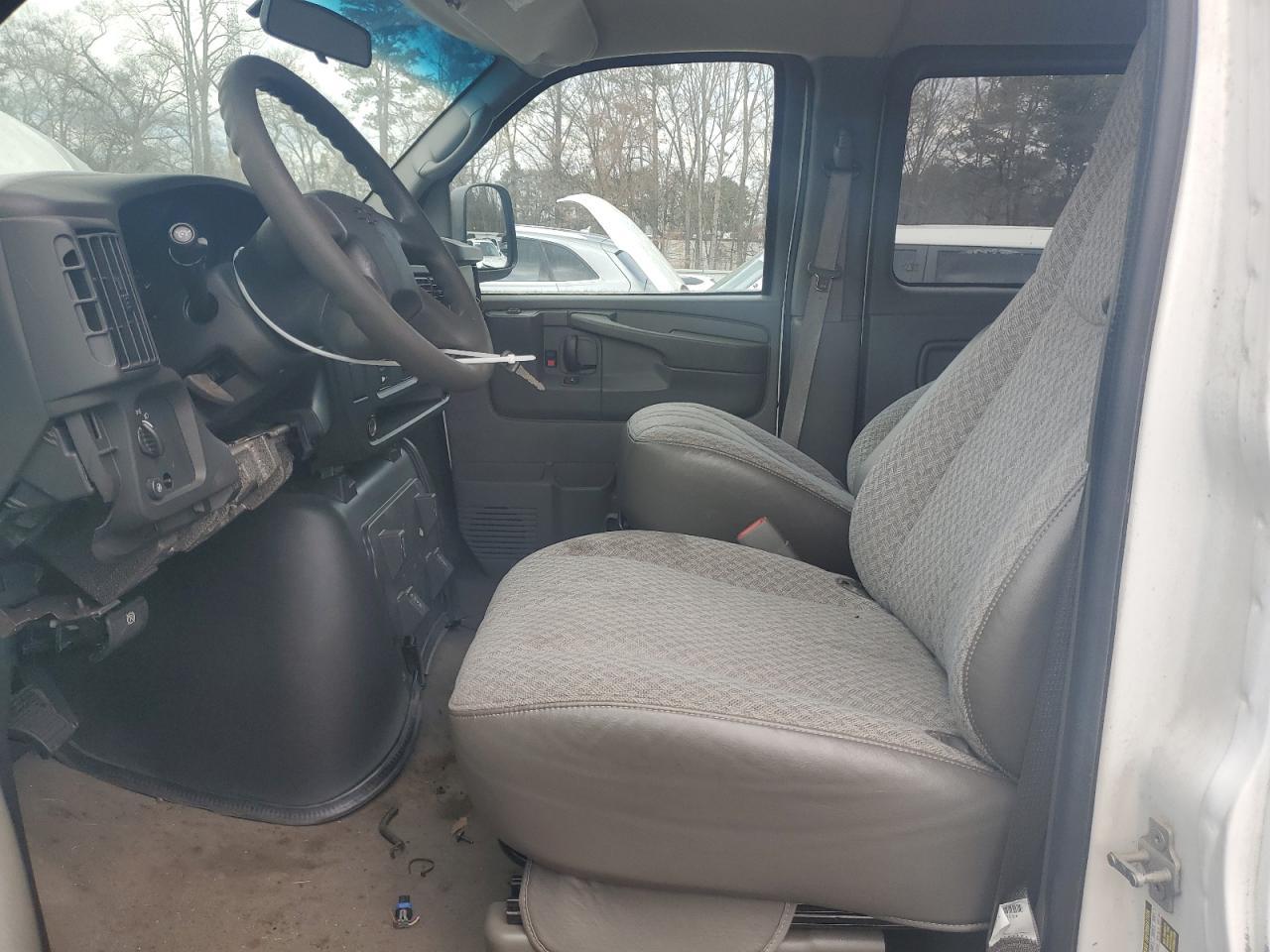 2004 Chevrolet Express G3500 - Фото 7