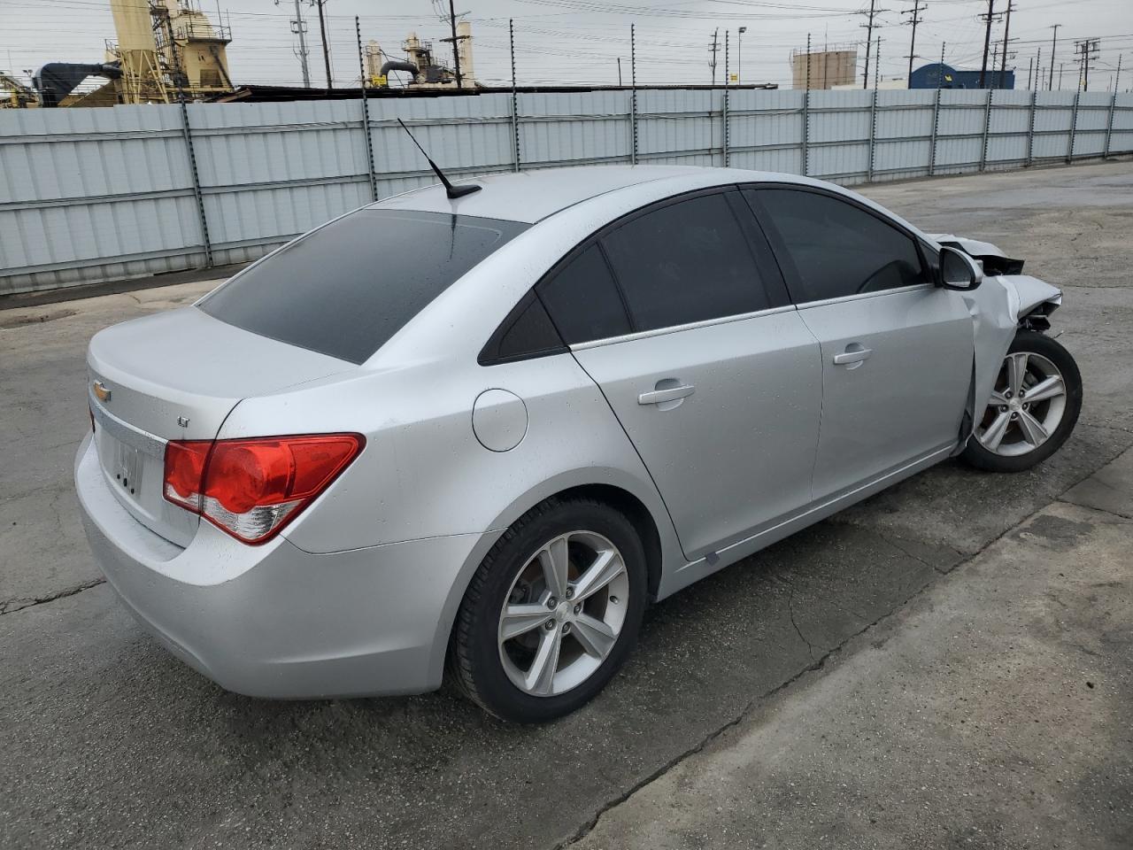 2013 Chevrolet Cruze Lt - Image 3