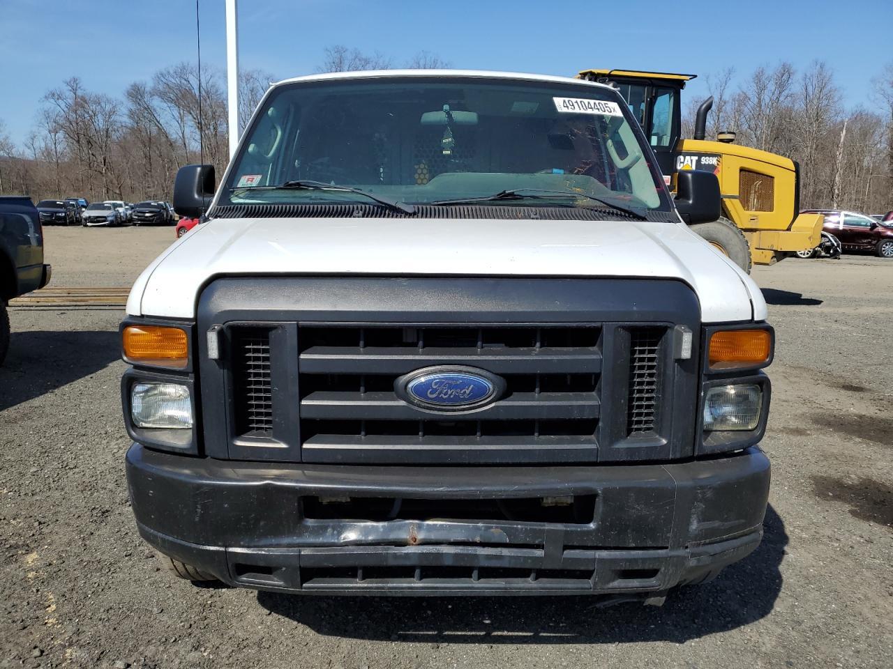 2011 Ford Econoline E250 Van - Image 5