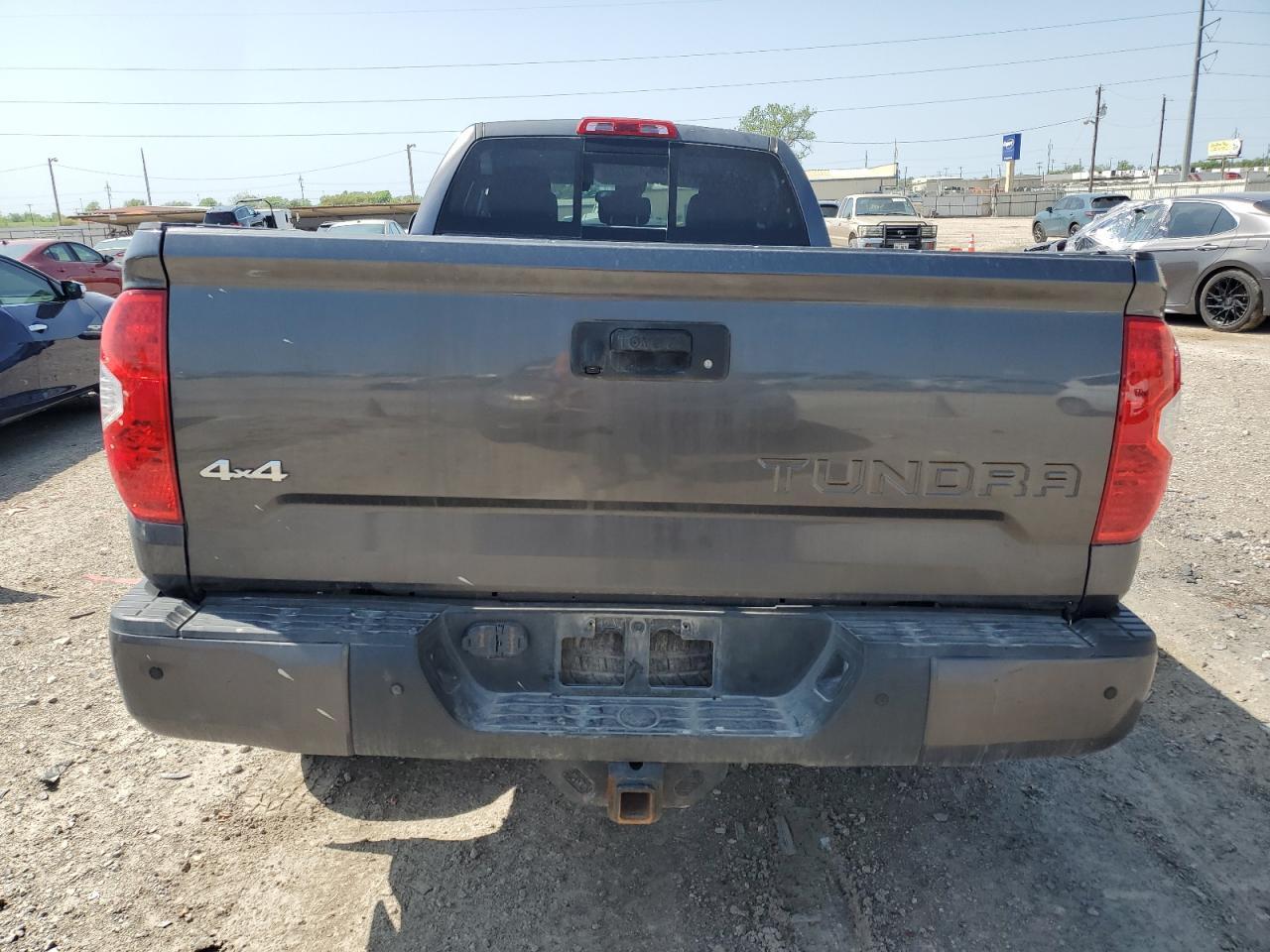 2019 Toyota Tundra Double Cab Sr - Image 6