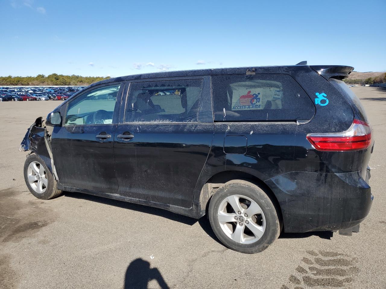 2020 Toyota Sienna L - Image 2