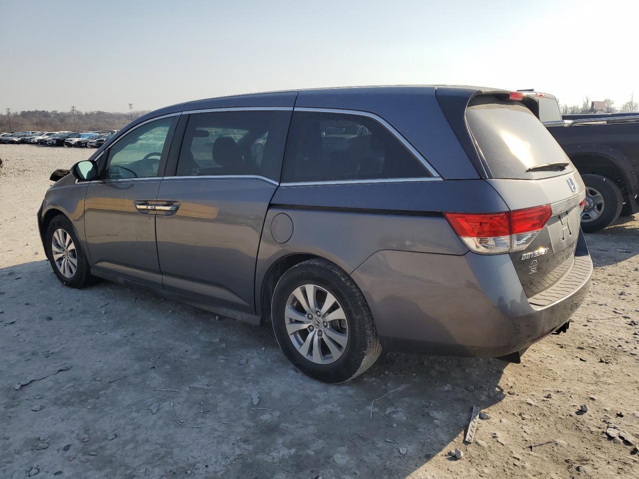 2015 Honda Odyssey Ex - Image 2