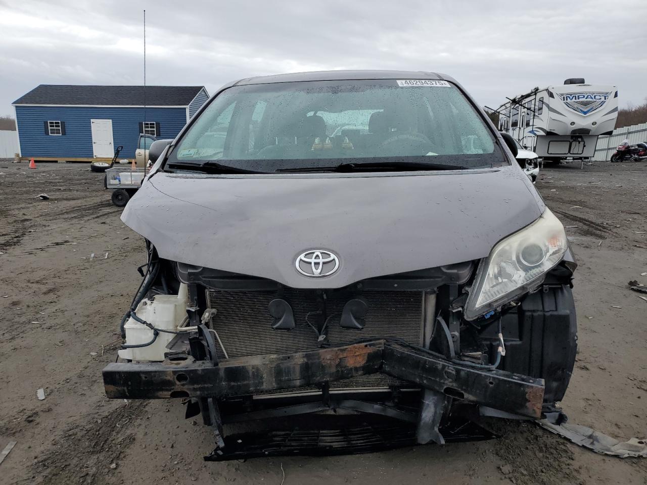 2011 Toyota Sienna - Фото 5