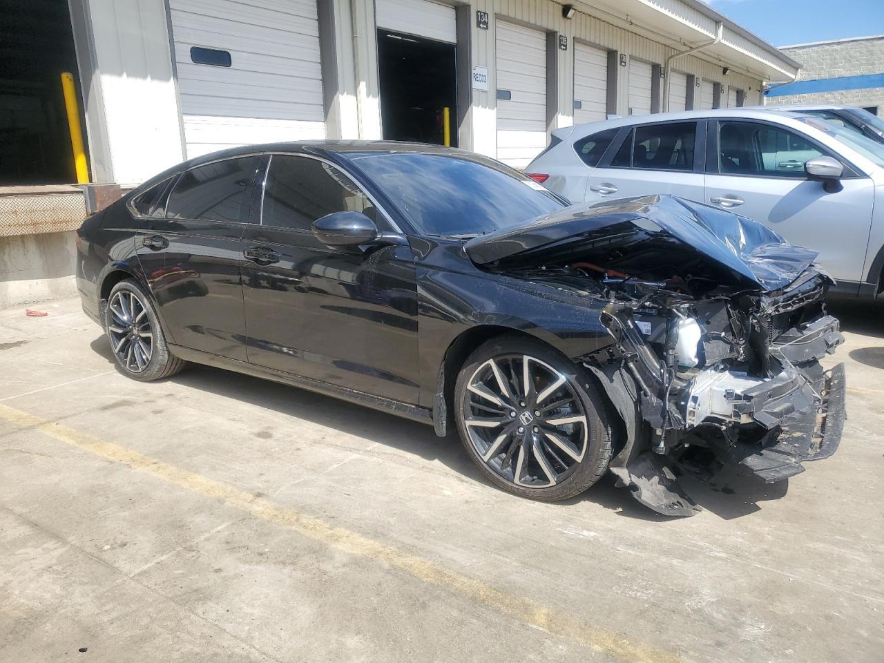 2024 Honda Accord Touring Hybrid - Image 4