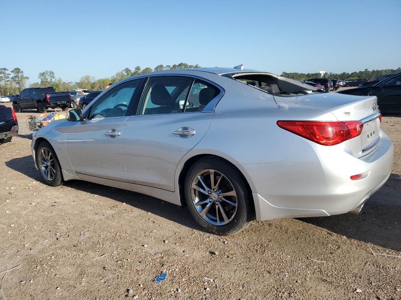 2017 Infiniti Q50 Premium - Image 2