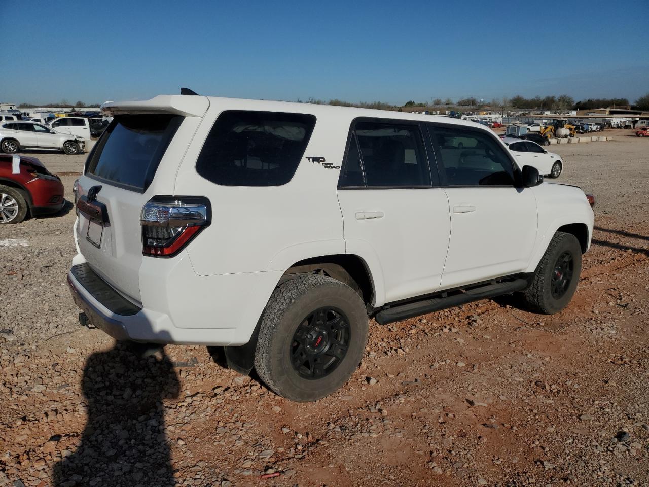 2018 Toyota 4Runner Sr5/Sr5 Premium - Image 3