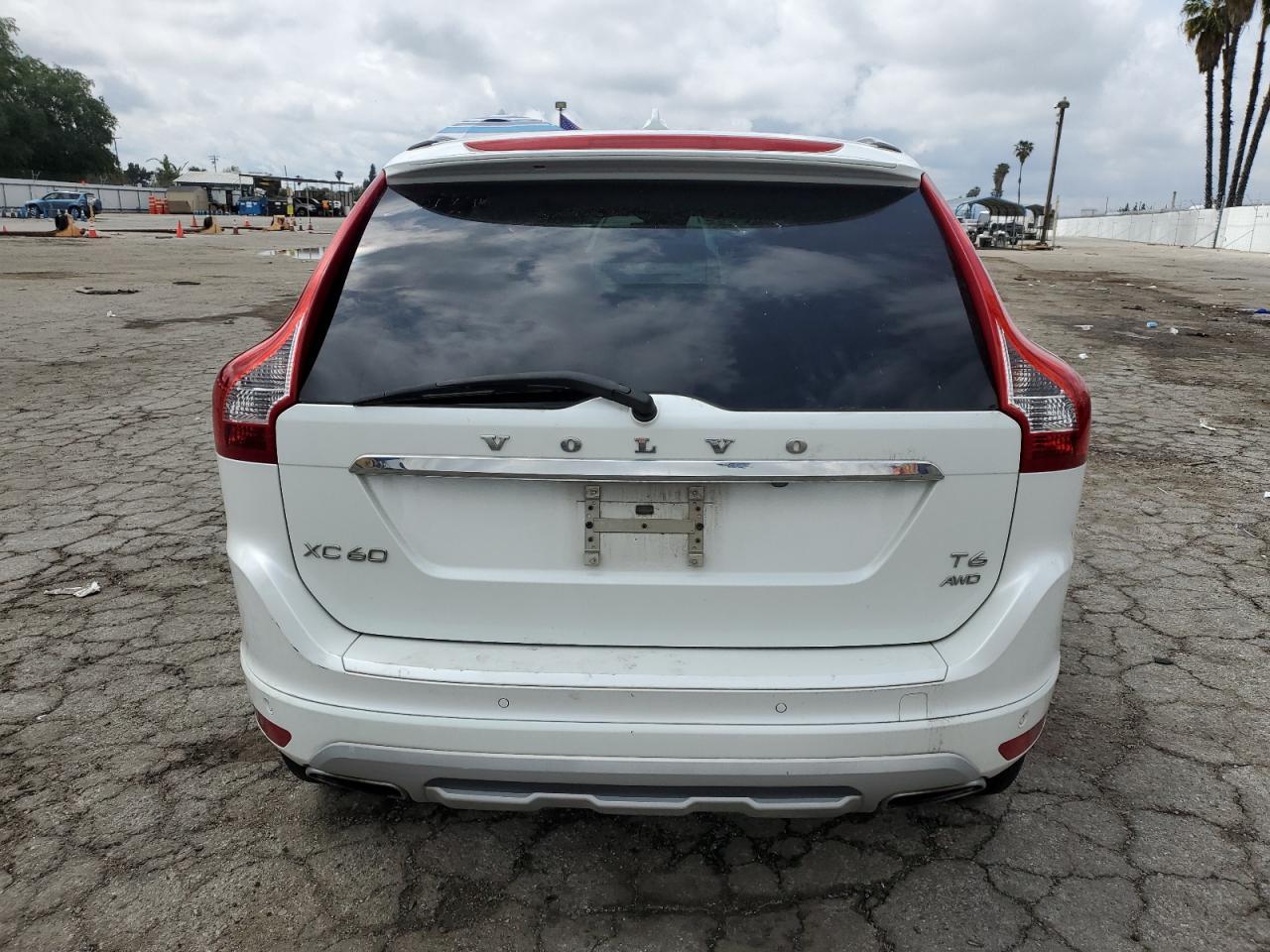 2017 Volvo Xc60 T6 Dynamic - Фото 6