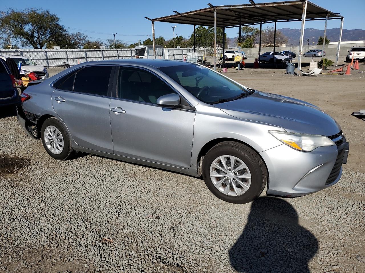 2015 Toyota Camry Le - Image 4