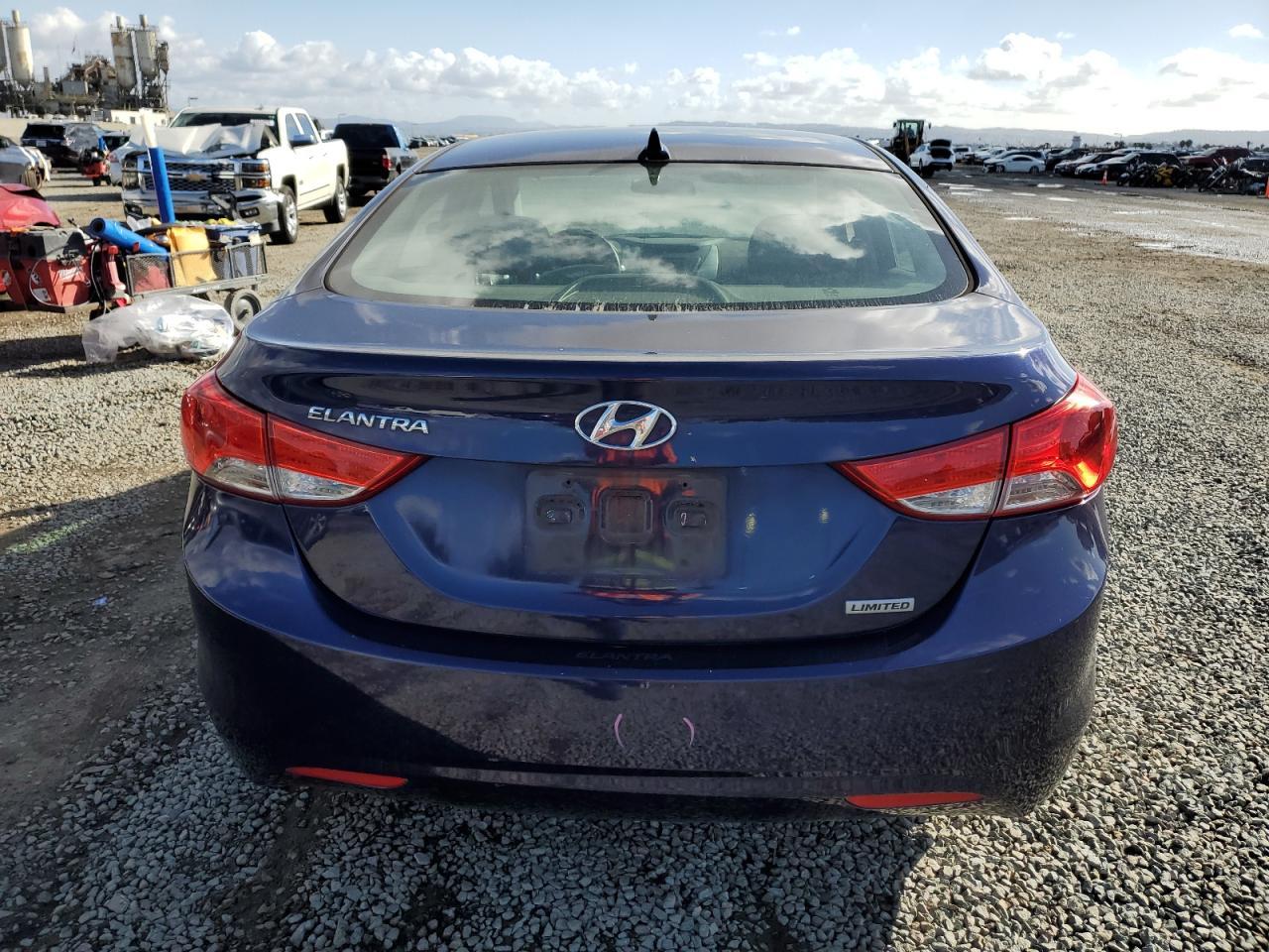 2013 Hyundai Elantra Gls - Image 6