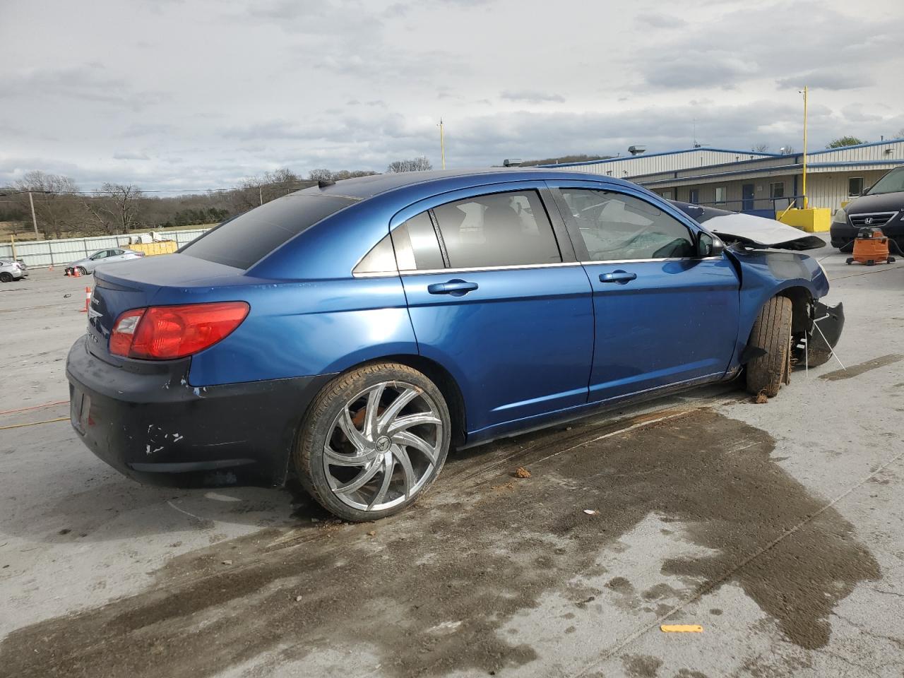 2010 Chrysler Sebring Touring - Image 3