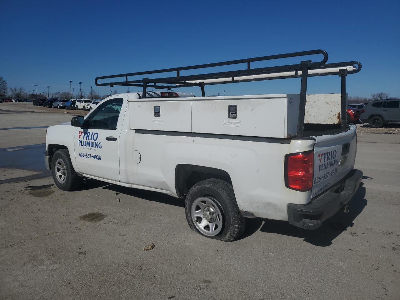 2014 Chevrolet Silverado C1500 - Image 2
