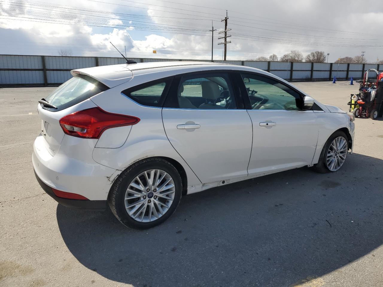 2015 Ford Focus Titanium - Фото 3