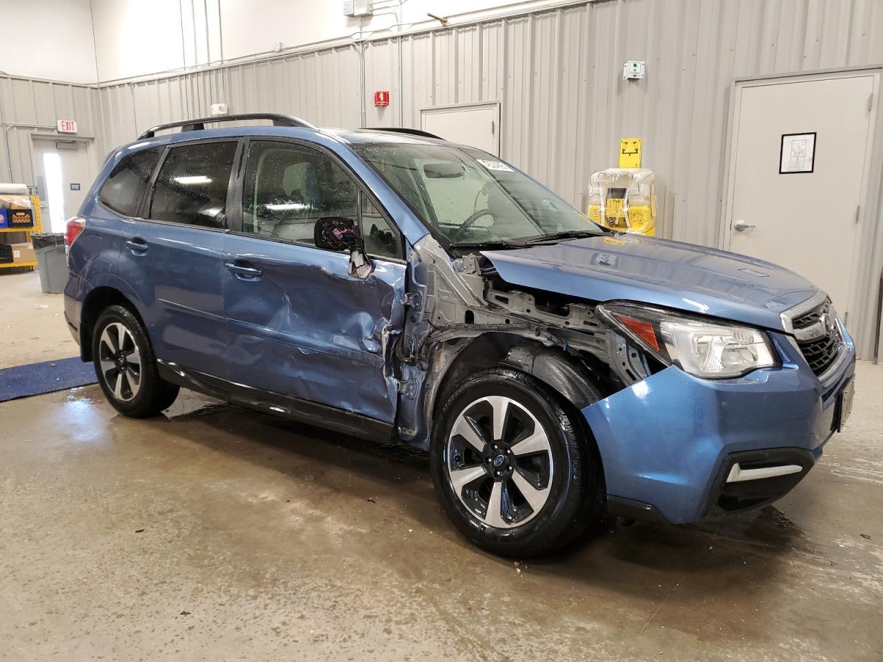 2017 Subaru Forester 2.5I Premium - Фото 4