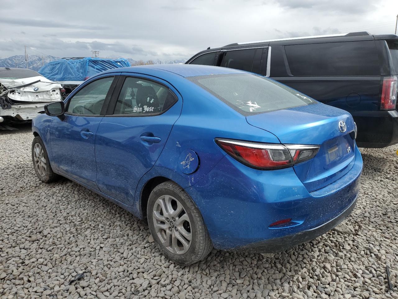 2017 Toyota Yaris Ia - Фото 2
