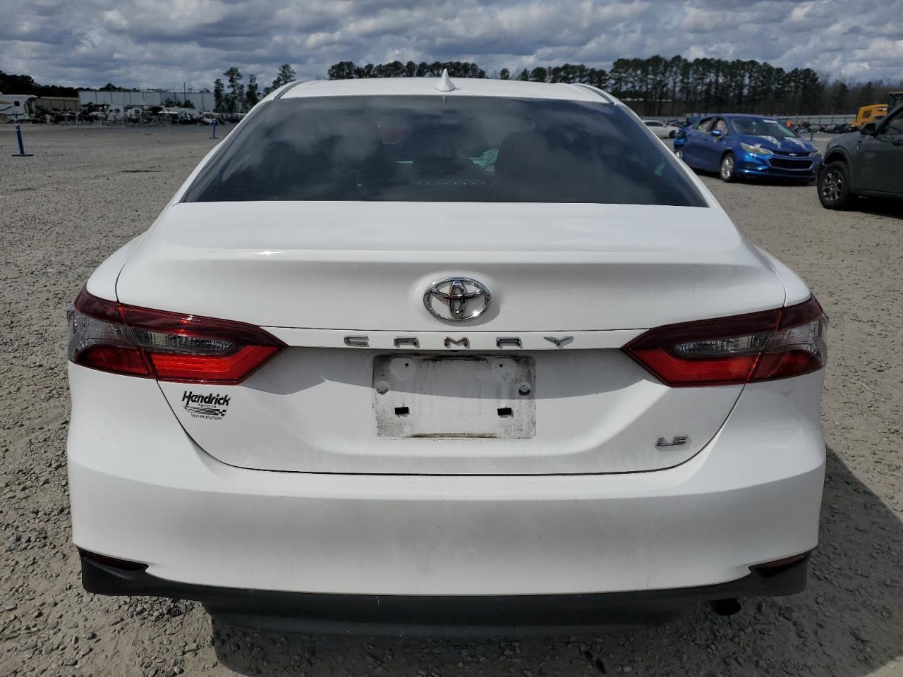 2023 Toyota Camry Le - Фото 6