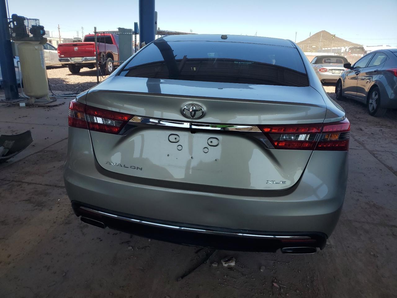 2016 Toyota Avalon Xle - Фото 6