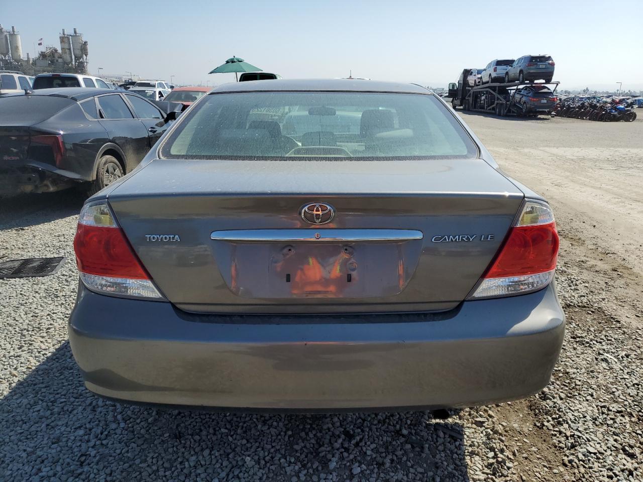 2005 Toyota Camry Le - Image 6