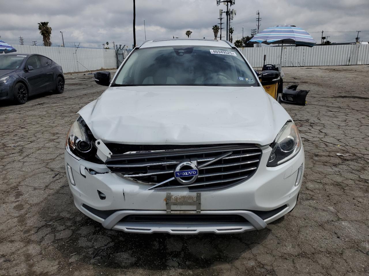 2017 Volvo Xc60 T6 Dynamic - Фото 5