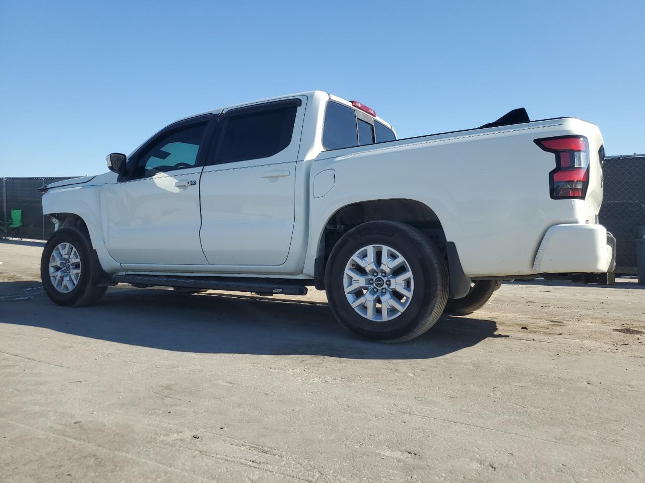 2022 Nissan Frontier S - Image 2