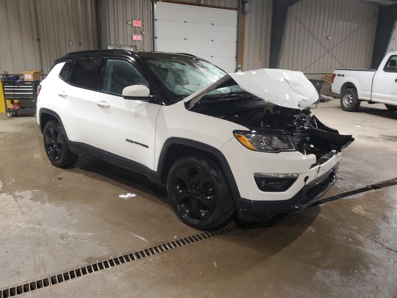 2019 Jeep Compass Latitude - Image 4