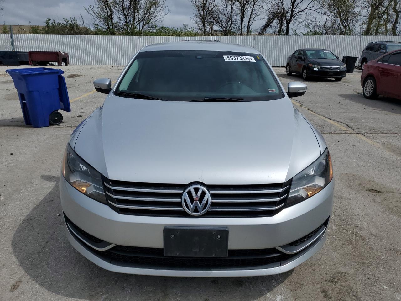 2014 Volkswagen Passat S - Image 5