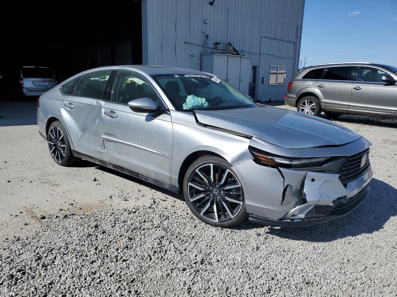 2024 Honda Accord Touring Hybrid - Фото 4