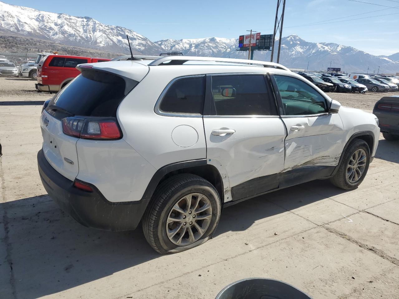 2019 Jeep Cherokee Latitude Plus - Image 3