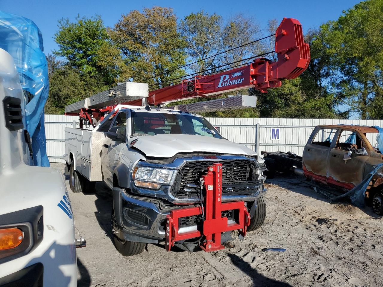 2022 Ram 5500 - Image 4