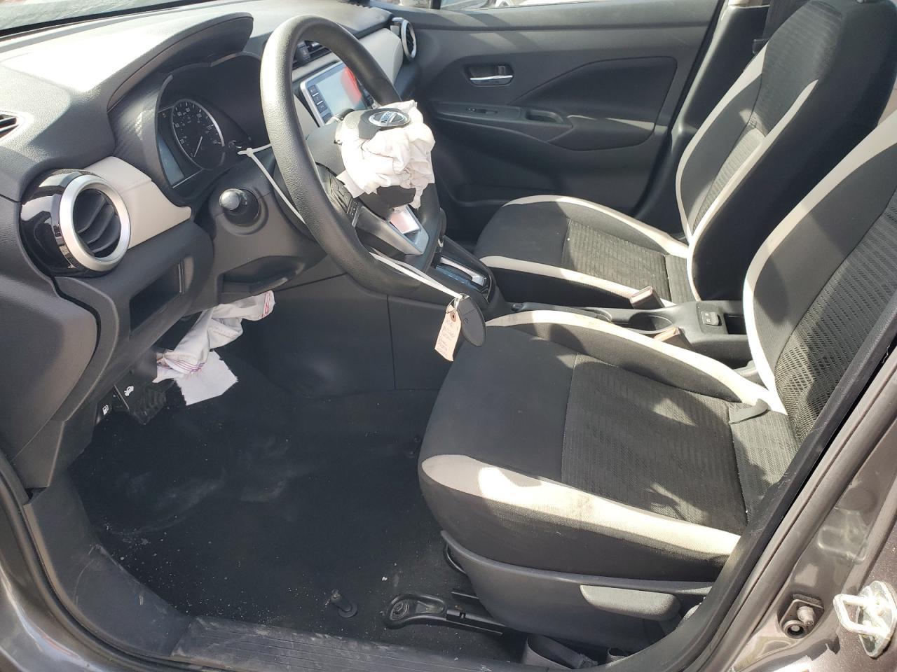 2021 Nissan Versa Sv - Image 7