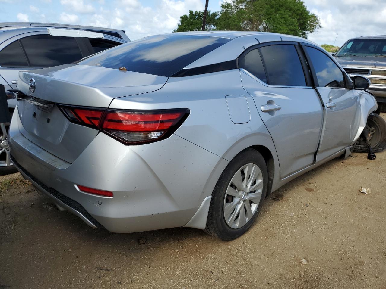 2022 Nissan Sentra S - Фото 3