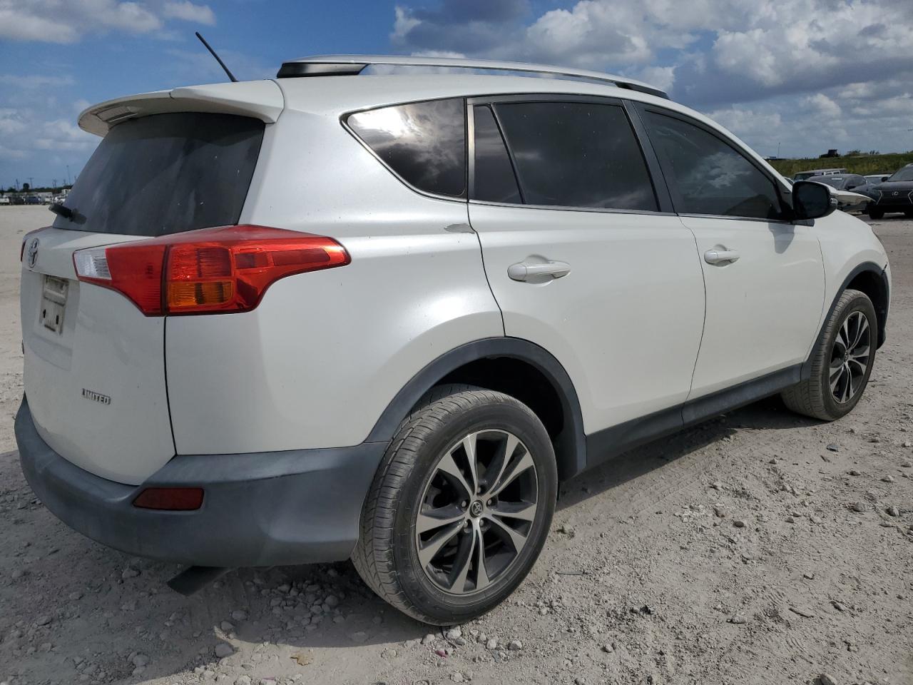 2015 Toyota Rav4 Limited - Image 3