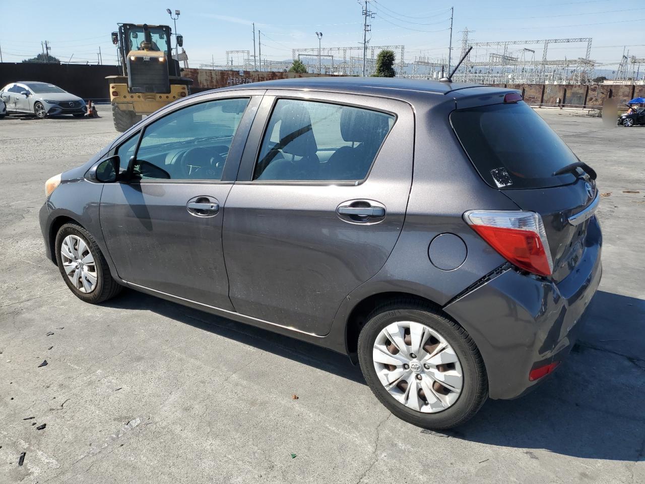 2014 Toyota Yaris - Image 2