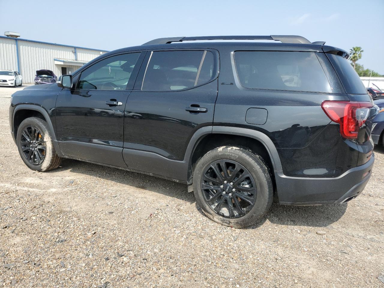 2023 GMC Acadia Sle - Image 2