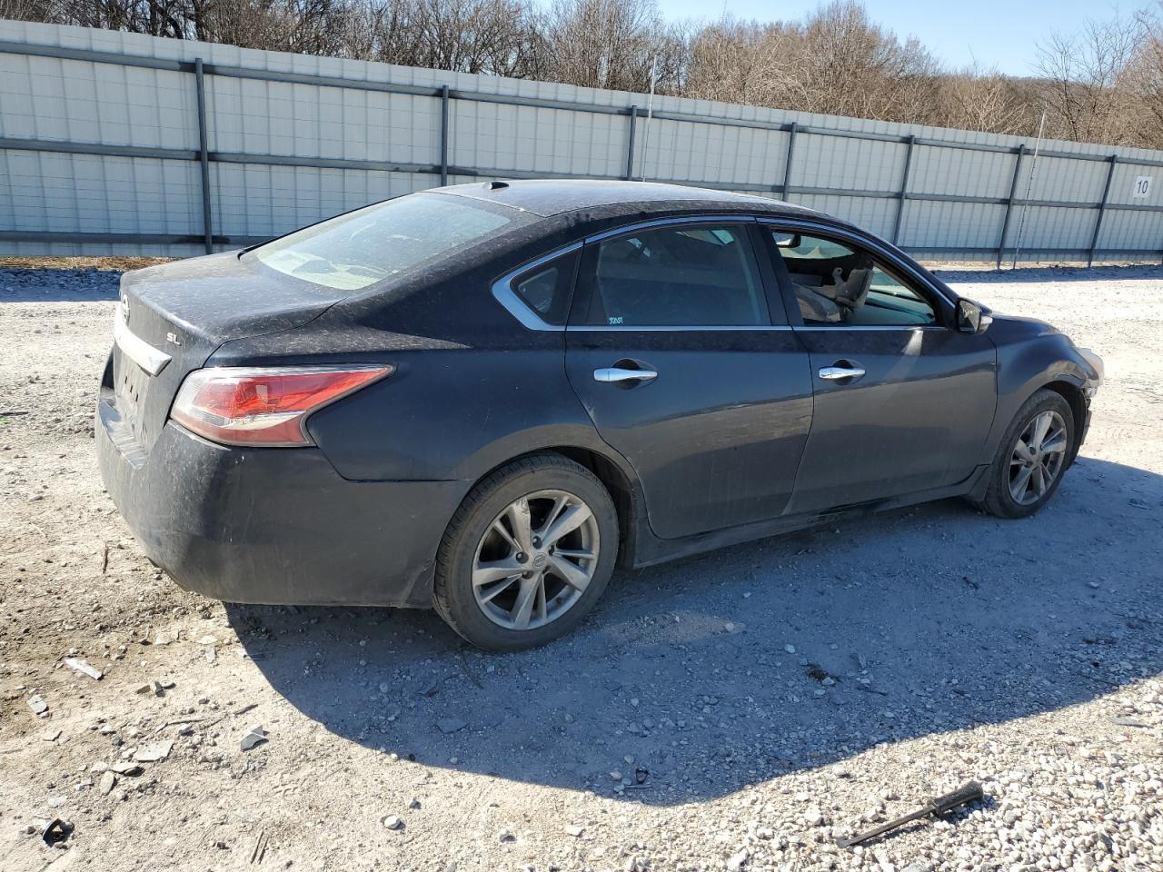 2015 Nissan Altima 2.5 - Image 3