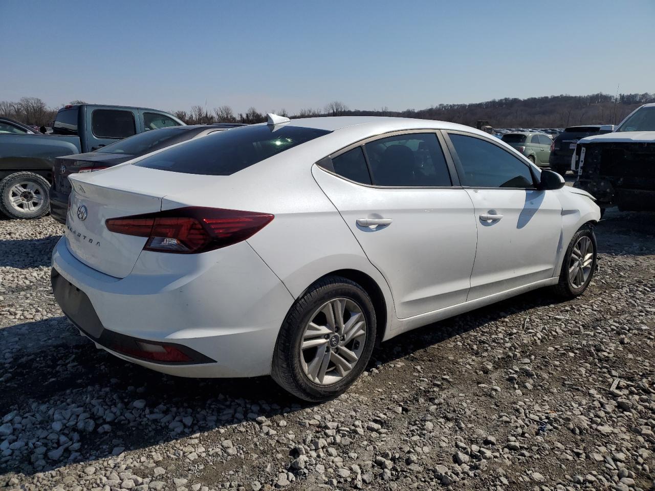 2020 Hyundai Elantra Sel - Image 3