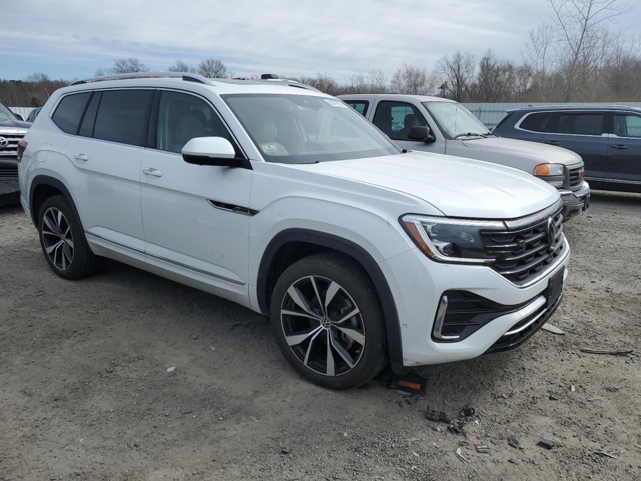 2024 Volkswagen Atlas Sel Premium R-Line - Image 4